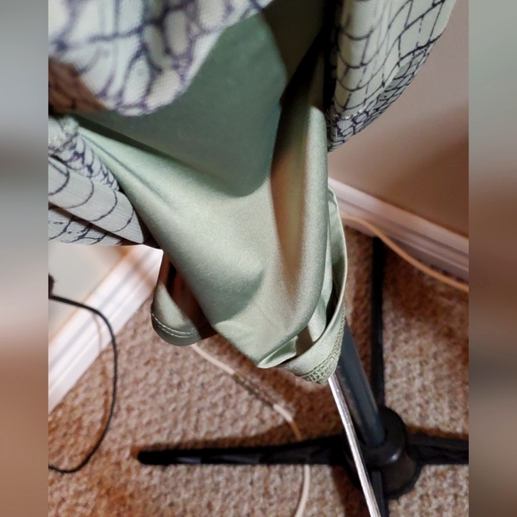 Guess Ruched Mesh midi dress - Picture 3 of 4